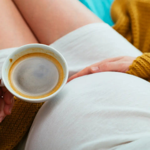 Est-ce que je peux boire du café décaféiné pendant ma grossesse ?