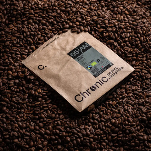 Paquet de café Chronic. 250g 05AM dans grains torréfiés