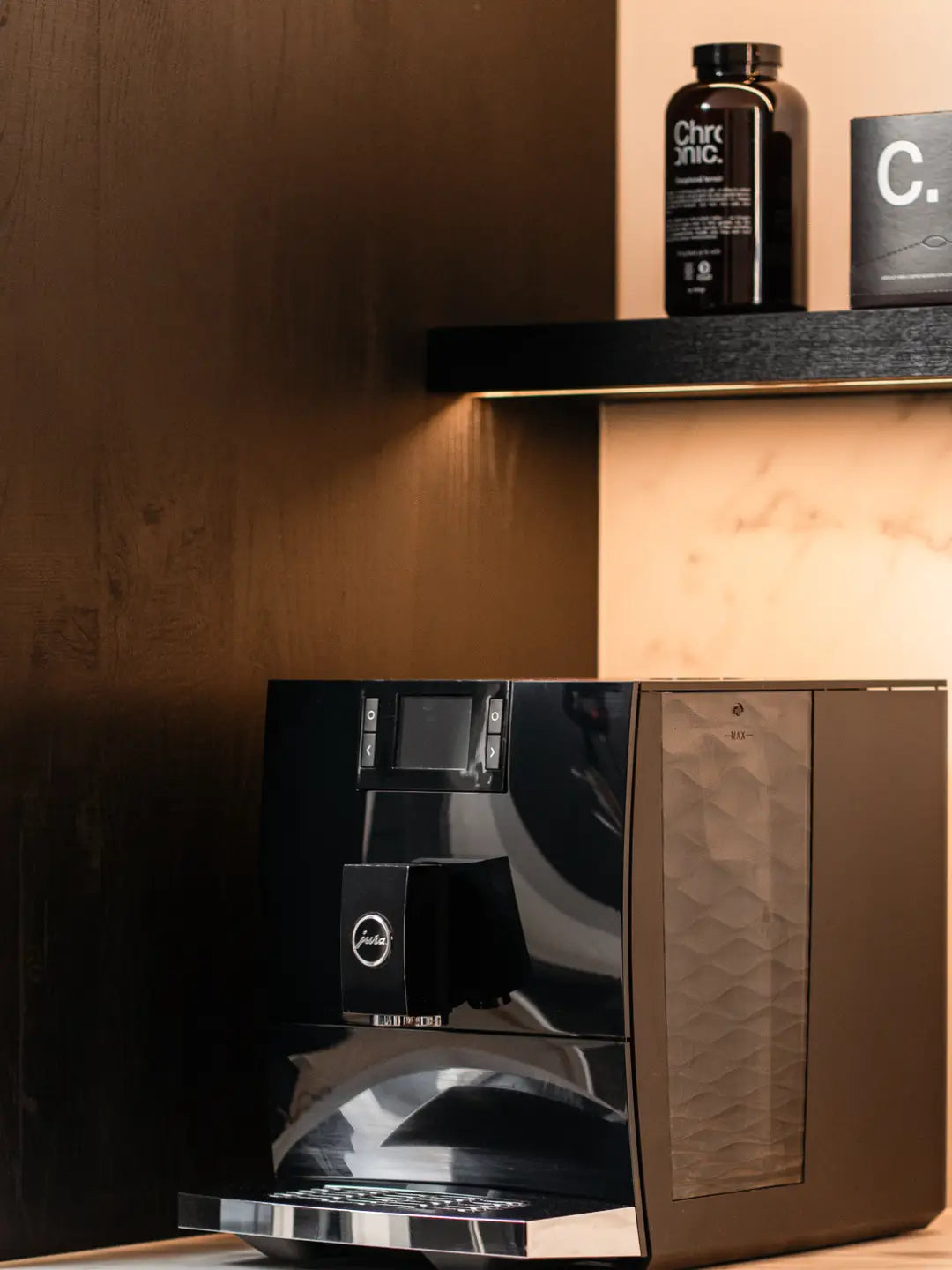 Macchina JURA acquistata, caffè Chronic. in regalo per partire alla grande